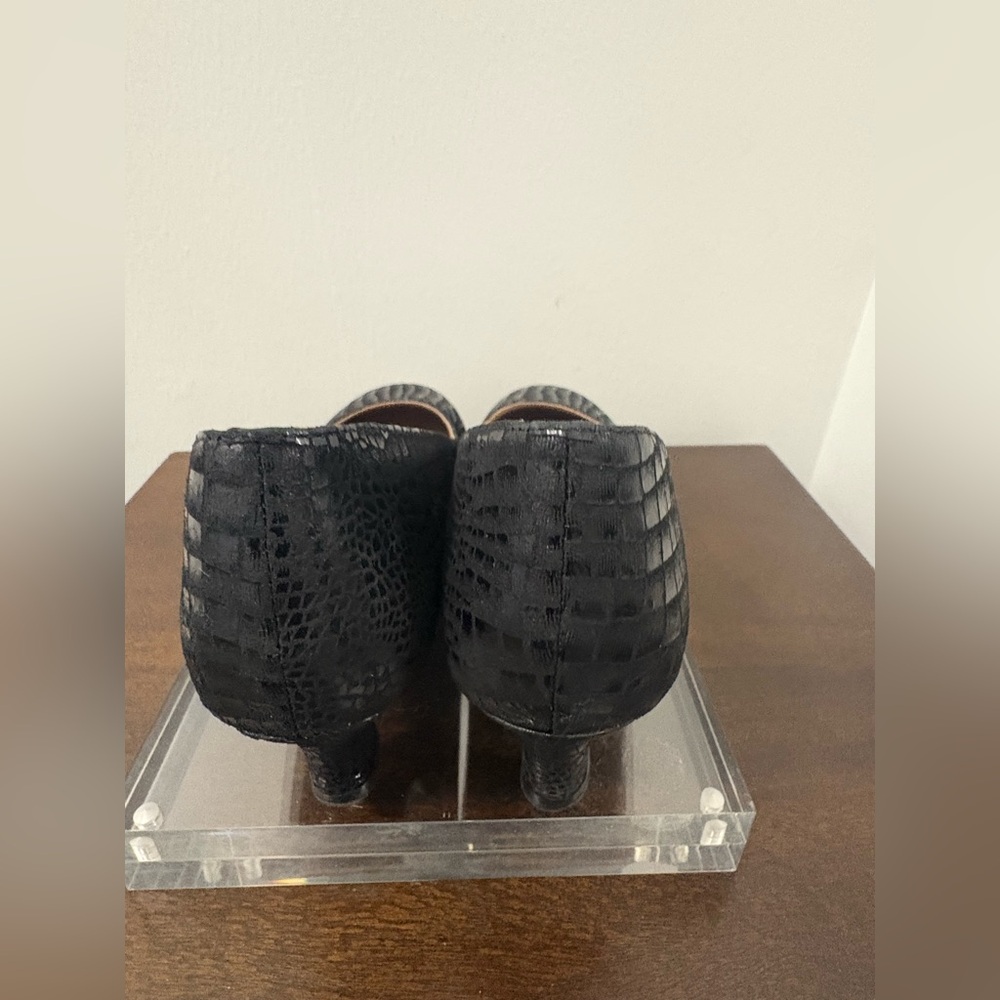 Array Black Croc-Embossed Heels - image 4